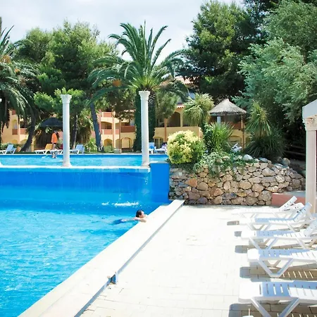 With One Bedroom In Canet-en-roussillon, With Pool Access An Apartment *